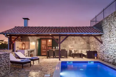 Charmante villa en pierre - Cottage avec piscine privée chauffée et belle vue sur l'océan