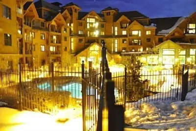 Image de Grand Lodge Peak 7 Ski In / out direct 1 chambre à coucher Du 7 au 14 mars 2020