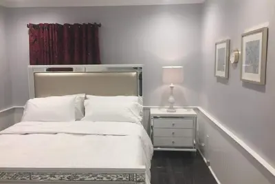 Image de Suite confortable et de luxe avec entrée privée
