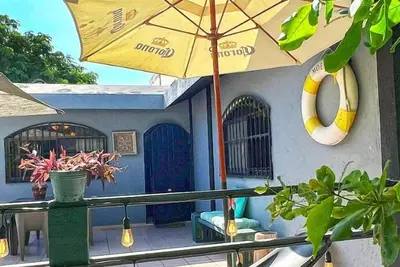 Image de Profitez de l'appartement Bambu, un excellent emplacement en ville et à un pâté de maisons de la plage
