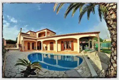 Image de Villa Spacieuse, Climatisation, Piscine, Jardin Paysage, Proche Mer