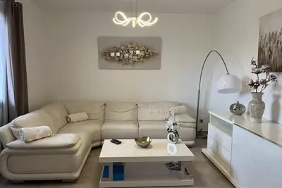 Image de Appartement dans villa