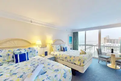 Image de Nouvelle Liste! Oceanview studio avec quatre piscines partagées, emplacement sur la plage!