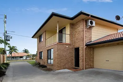 Image de Cyp46 / 1 - Maison De Ville Sur Cypress Avec Bbq