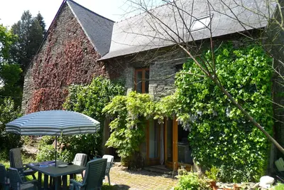 Image de Près de Josselin et Ploërmel, spacieuse ferme rurale, grands jardins privés