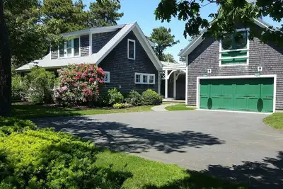 Image de 4br + Loft Belle Chatham-Year Round-Dort jusqu'à 8 & 1 Mile à la ville ** Vidéo **