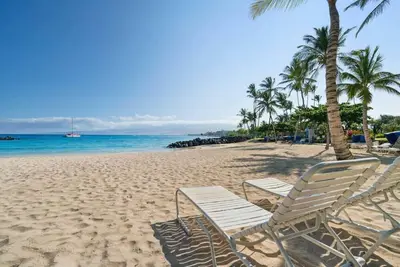 Image de Maison de ville de luxe - piscine commune, accès à la plage privée, vue sur le jardin, climatisation (WiFi inclus)