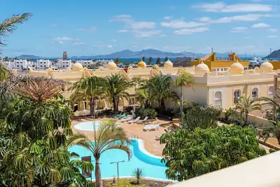 Image de Villa de 3 chambres dans le complexe du Sultan avec piscines et wifi