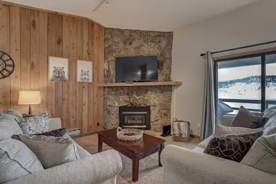 Image de 303d Vues exceptionnelles sur le lac et la montagne!