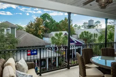 Image de Premier Condo 2bd / 2ba dans le village de Baytowne Wharf! Idéal pour les groupes!