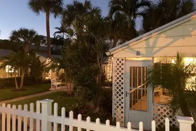 Image de Cottages By The Ocean - Pompano Beach, Floride - Studio Roi 1