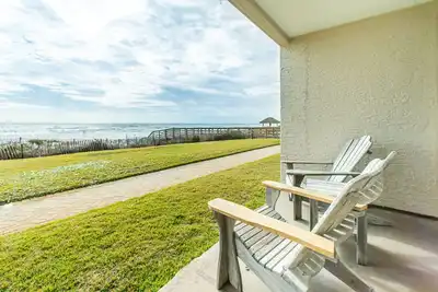 Image de Windancer 110-1br + Bunks��BeachFRONT Grnd Floor☀ du 11 au 13 mai 569 $! Piscine et grillades!