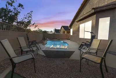Image de Single-Storey Spacieux Home-Priv. --- --- Spa chaleur piscine doit être pré-arranger
