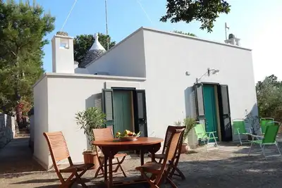 Magnifique bâtiment Trulli Dans Monopoli Campagne