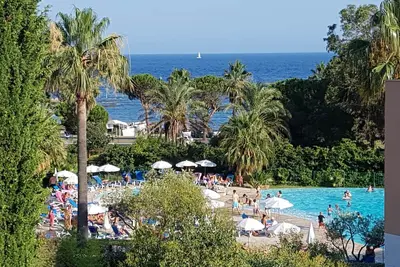 Image de Pieds Dans L'Eau Mer & Piscine - Vue Mer  \"Résidence Les Rivages des Issambres\"