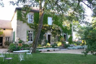 Image de Grande Maison De Charme Avec Piscine