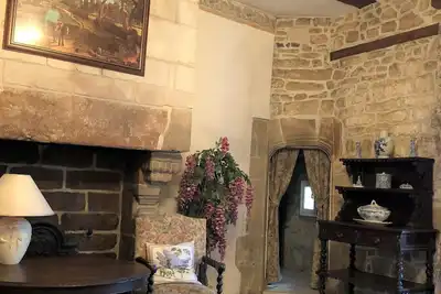 Image de Fantastique Manoir Du XVIe Siecle En Centre Ville, Proche Plages.