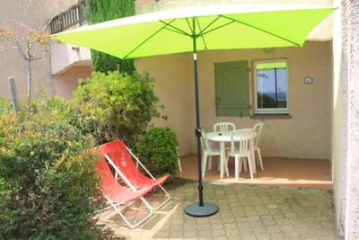 Image de vue golfe de st tropez-calme-piscine-tennis