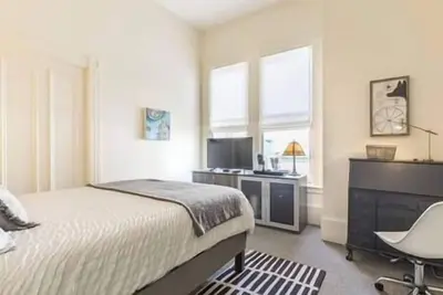 Image de Chambre et salle de bains victoriennes Pacific Heights