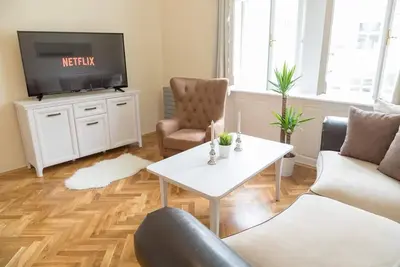 Image de Nouveau Appartement Design Romantique au Centre