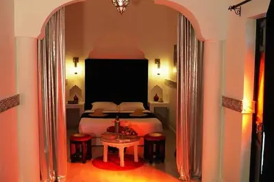 Image de Riad médina piscine hamam massage maison traditionnel