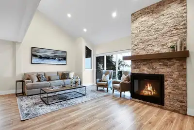 Image de Tout Neuf 3 Bdr Ski Condo w / hot tub minutes to Alta, Snowbird, Solitude, Brighton