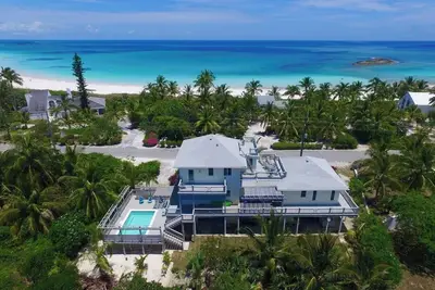 Villa de luxe dans le monde français célèbre congé Bch, piscine chauffée, vue sur l'océan