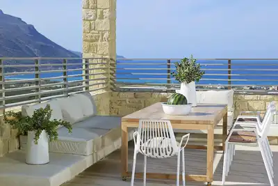 Image de Regardant le bleu égéen - Luxury Youphoria Villa Anassa