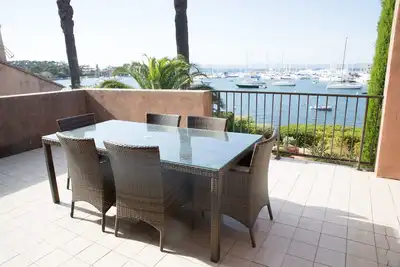 Image de Très bel appartement sur Porquerolles, grande terrasse avec vue exceptionnelle