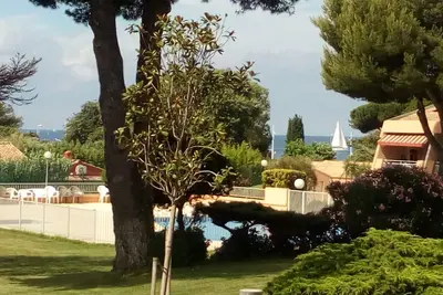Image de Bel appart, haut stand, plage Ă 100m, pool, tennis, vue mer, WiFi