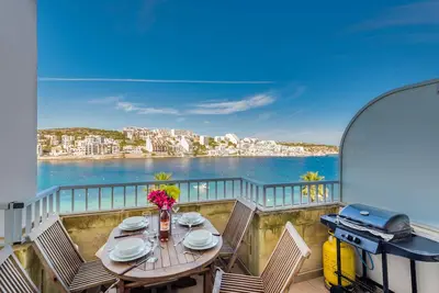 Image de GetawaysMalta - Blue Harbour 3 Appartement sur le front de mer Ă St Paul's Bay