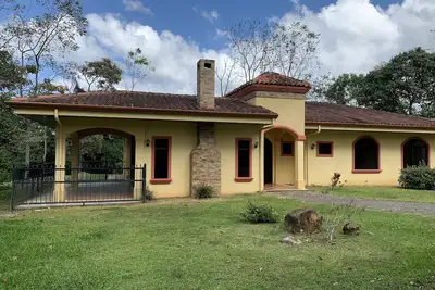 Image de Belle maison dans les montagnes du Costa Rica