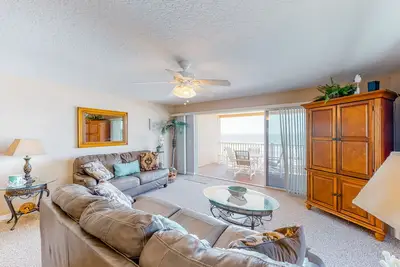 Image de Nouvelle Liste! Confortable condo w / piscine partagée, vue sur le golfe et l'emplacement près de la plage