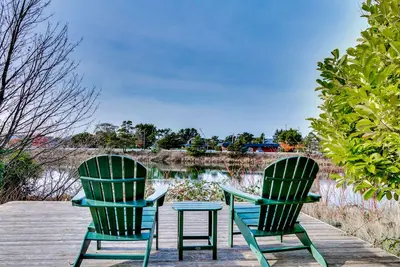 Image de Nouvelle Liste! Dog-friendly house w \/ bain à remous privé - spacieux, sur la rivière!