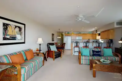 Image de Condo de coin au bord de l'eau avec piscine commune, vue sur le golfe - accès facile à la plage