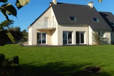 Image de Maison Moderne Avec Vue Mer Sur Joli Terrain