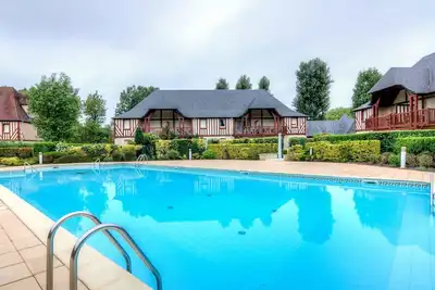 Image de Bel appartement pour 4 personnes avec piscine, Wifi, Tv et parking