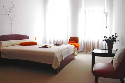Idéalement situé à 3 appartement d'hôtes de la chambre, adapté pour 1 à 6 personnes