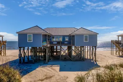 Image de #Youcanhaveitall Belle plage, grande maison, chers souvenirs de famille!