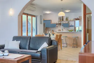 Image de Belle maison de vacances avec climatisation, piscine privée, Wifi, Tv et terrasse