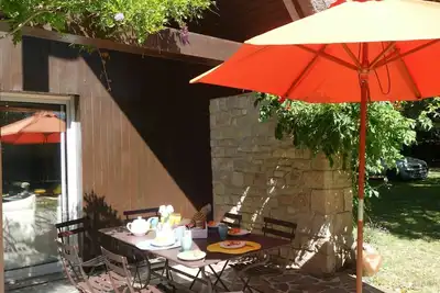 Image de Belle maison de vacances privée pour 6 personnes avec Wifi, Tv, terrasse et parking