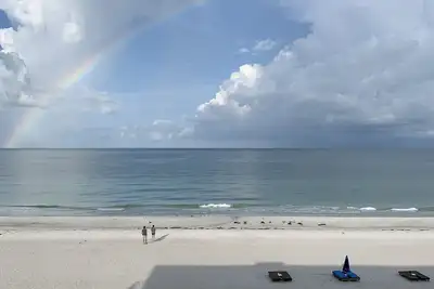 Image de Condo primé direct Gulf Front avec une vue fantastique sur le coucher du soleil