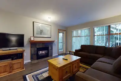 Image de Stoney Creek Northstar 32 - Condo rénové au rez-de-chaussée du village de Whistler