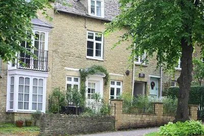 Image de Hare House, les animaux de compagnie dans Chipping Norton, Ref 988676