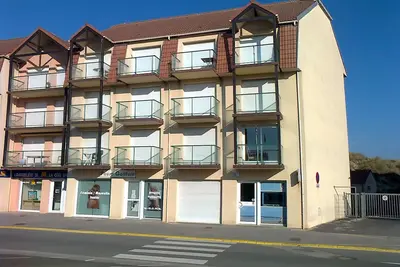 Image de appartement de tourisme en bord de mer, Parcking privé, balcon plein sud vue mer