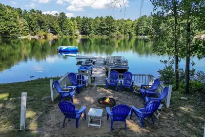 Image de Belle Waterfront House w / Water Trampoline!