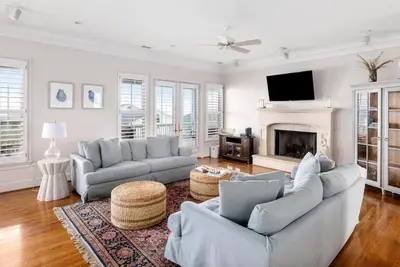 Image de Luxe 4bd / 4. 5ba Home + Vue Mer + Wifi gratuit!