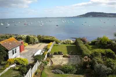 Image de Rainbow's End, Castle Cove