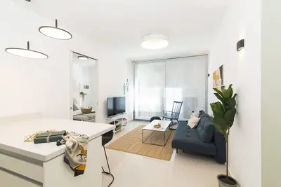 Image de Luxe, New Beach Apt dans un emplacement privilégié (50 sm) dans un bâtiment de charme