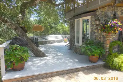 Moonglow: la tranquillité de la forêt à quelques minutes du centre-ville de Carmel. Bain à remous privé.